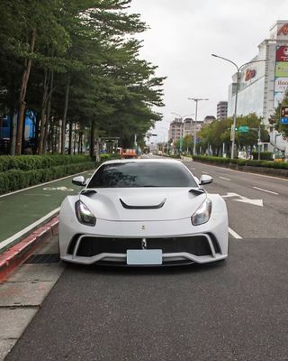 フェアレディ F12 カーボンファイバーボディキット F12 ノビテック N-ラゴスタイル フロントとバック バンパーホイールアーチ F12 フロントリップディフューザースポイラー