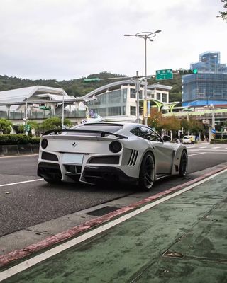 フェアレディ F12 カーボンファイバーボディキット F12 ノビテック N-ラゴスタイル フロントとバック バンパーホイールアーチ F12 フロントリップディフューザースポイラー