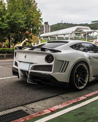 フェアレディ F12 カーボンファイバーボディキット F12 ノビテック N-ラゴスタイル フロントとバック バンパーホイールアーチ F12 フロントリップディフューザースポイラー