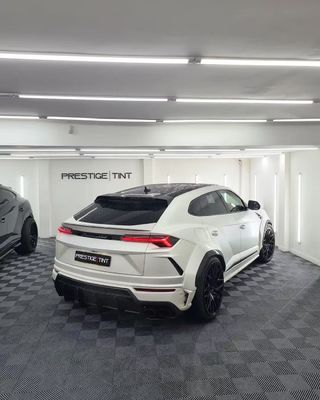 ランボルギーニ ウルス カーボンファイバーボディ キット URUS 1016 スタイル カーボンファイバー フロントリップディフューザー スポイラー フード ホールアーチ