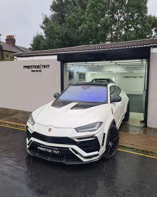 ランボルギーニ ウルス カーボンファイバーボディ キット URUS 1016 スタイル カーボンファイバー フロントリップディフューザー スポイラー フード ホールアーチ