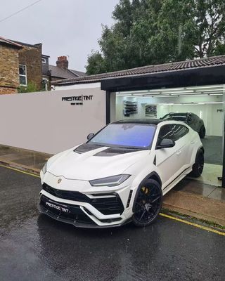 ランボルギーニ ウルス カーボンファイバーボディ キット URUS 1016 スタイル カーボンファイバー フロントリップディフューザー スポイラー フード ホールアーチ