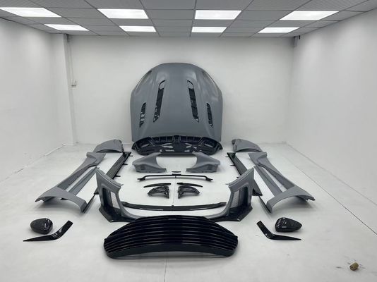 アストンマーティン DB11 カーボンファイバーボディキット DB11 マンスリースタイル フロントとバック バンパーサイドスカート フェンダー フードスポイラー