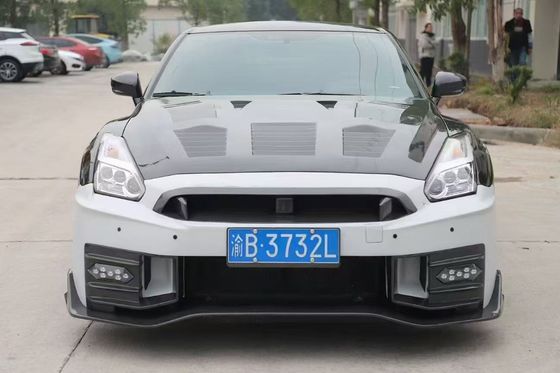 ニッサン GTR カーボンファイバーボディ キット GTR r35 アップグレード 2024ニスモスタイル フロントとリア バンパースポイラー フードフェンダー
