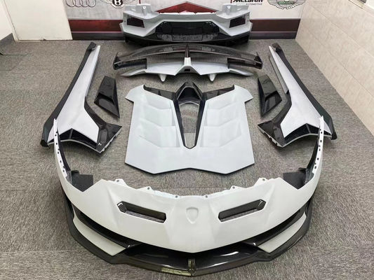 Lamborghini Aventador LP700 LP720 カーボンファイバー ボディキット Aventador SVJスタイルのアップグレード フロントとリア バンパースポイラー ボディキット