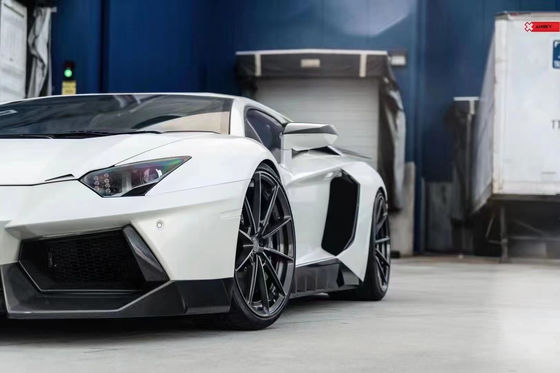 Lamborghini LP700 LP750 カーボンファイバーボディキット LP700 750 改良されたノビ フロントショベルサイドスカート ボディキット