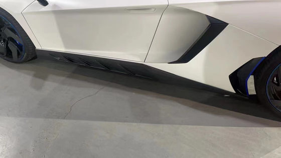 Lamborghini LP700 LP750 カーボンファイバーボディキット LP700 750 改良されたノビ フロントショベルサイドスカート ボディキット