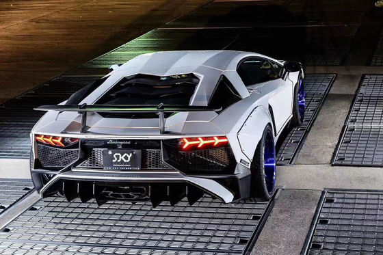 Lamborghini Aventador LP700 カーボンファイバーボディキット LP700 改良されたLBスタイルサイドスカート スポイラーホイールアーチ