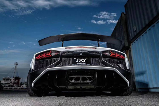 Lamborghini Aventador LP700 カーボンファイバーボディキット LP700 改良されたLBスタイルサイドスカート スポイラーホイールアーチ