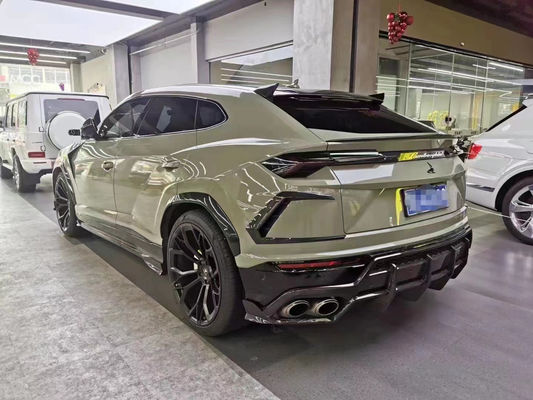 ランボルギーニのオートパーツ Urus ボディキット Urus アップグレード トップCARスタイル カーボンファイバー フロントショベル ディフューザー スポイラー フード ボディキット