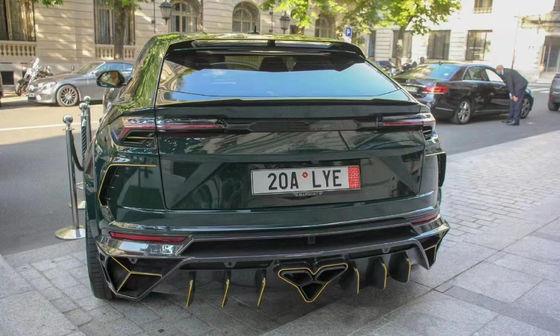 ランボルギーニ用 ウルスのカーボンファイバーボディキット ウルスのアップグレード MSYスタイル カーボンファイバー フロントとリア バンパー スポイラー フード