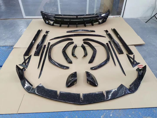 Lamborghini URUS URUSのカーボンファイバーボディキット 自動車部品 カーボンファイバーボディキット MSY フロントショベルディフューザースポイラー ワイドボディキットをアップグレード