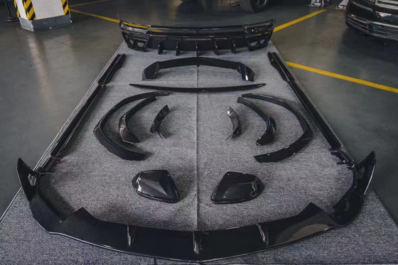 Lamborghini URUS URUSのカーボンファイバーボディキット 自動車部品 カーボンファイバーボディキット MSY フロントショベルディフューザースポイラー ワイドボディキットをアップグレード