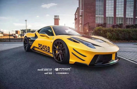 フェラーリ 458 カーボンファイバーボディキット 458 改良されたPDスタイル フロントとリア バンパースポイラー フード ボディキット
