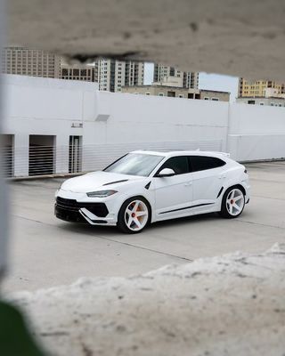 ランボルギーニ URUS カーボンボディキット NT スタイル フロント リップ ディフューザー スポイラー オーダーメイド ワイドボディキット