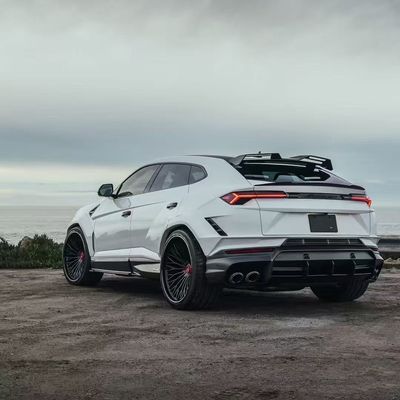 RT URUSSUVのカーボンボディキット ランボルギーニ フロントリップディフューザー ホールアーチ ワイドボディキット