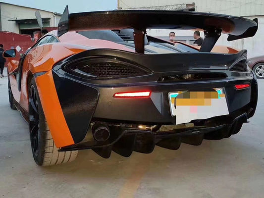 マクラーレン 540C 570S ボディキット 540C 570S GT4スタイルのアップグレード フロントバンパースポイラーサイドスカート 540C 570S ボディキット