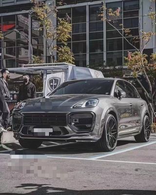 カーボンファイバーボディキット ポルシェ・カイエン MTR ドライカーボンファイバーボディキット フロント・バックバンパー