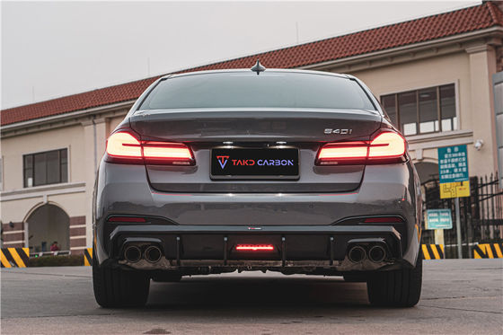 BMW 525 530 540 G30 G38 カーボンファイバーボディキット G30 G38 カーボンファイバー フロントショベルディフューザーサイドスカート