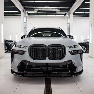 BMW X7 カーボンファイバー ボディキット X7 カーボンファイバー フロント リップディフューザー スポイラー フード サイドスカート ワイドボディキット