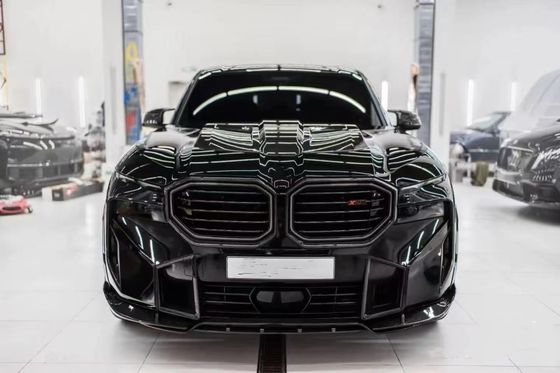 BMW XM カーボンファイバー ワイドボディ キット XM アップグレード RNG スタイル カーボンファイバー フロント リップ ディフューザー 輪アーチ スポイラー フード ワイドボディ