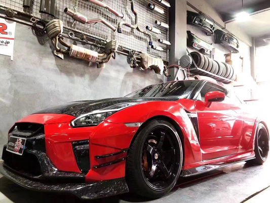 ニッサン GTR ボディキット GTR R35 バリス式カーボンファイバー フロントとリア バンパースポイラー ボディキットをアップグレード