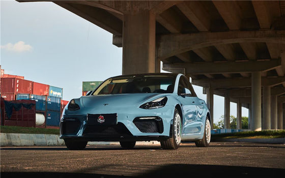 テスラ・モデル3用の自動車部品 カーソリキット PP プラスチック素材 モデル3 GT4スタイルのアップグレードされたフロントバンパーカーソリキット