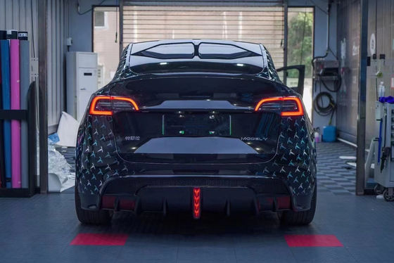 テスラのオートパーツ MODEL Y ボディキット MODEL Y アップグレードされたSDスタイル フロントとリア バンパースポイラー カーボンファイバー ボディキット