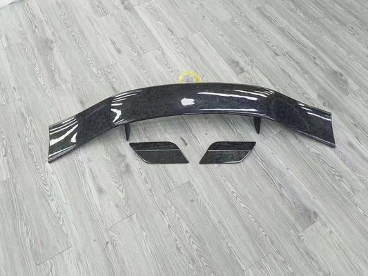 ブライトブラック アストンマーティン ボディキット DBX MSYスタイル カーボンファイバー スポイラー翼