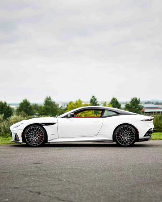 DBS アストンマーティン ボディキット ホワイト 770 スタイル フロントスポイラー 車内 リップディフューザー