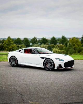 DBS アストンマーティン ボディキット ホワイト 770 スタイル フロントスポイラー 車内 リップディフューザー