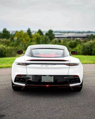 DBS アストンマーティン ボディキット ホワイト 770 スタイル フロントスポイラー 車内 リップディフューザー