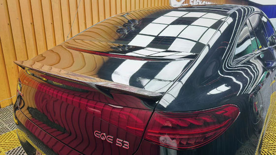メルセデス・ベンツ EQE カーボンファイバースポイラー EQEはBSスタイルのカーボンファイバースポイラー尾翼をアップグレードします
